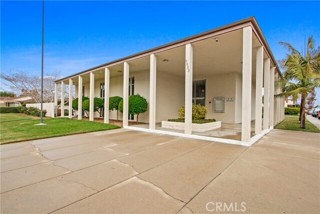 Building Photo - 9846 Villa Pacific Dr