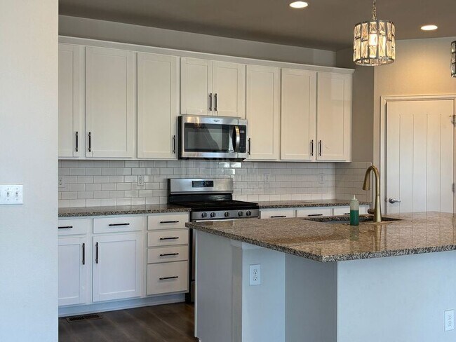 Building Photo - 9150 W 100th Way