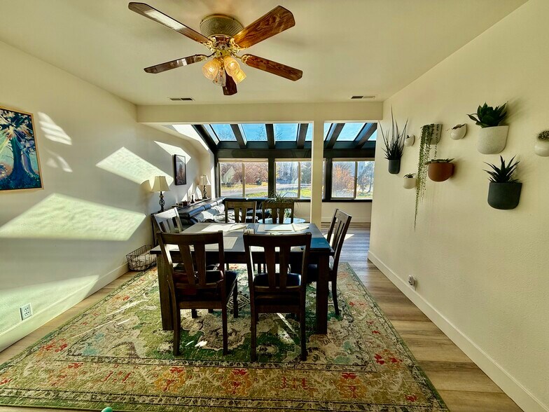 Building Photo - 1133 E Brickyard Rd