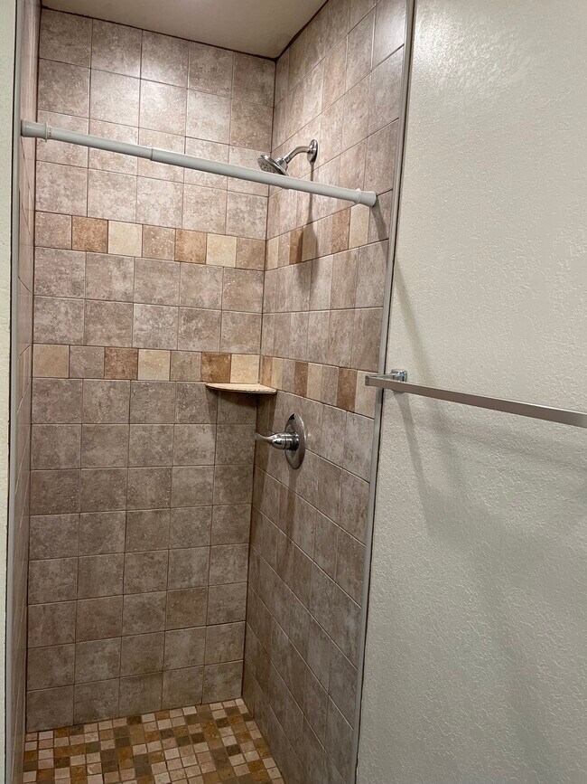 Building Photo - 9457 Magnolia Wood Dr