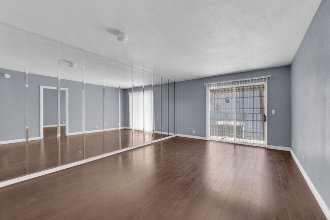 Building Photo - B12/3823 S. Maryland Parkway