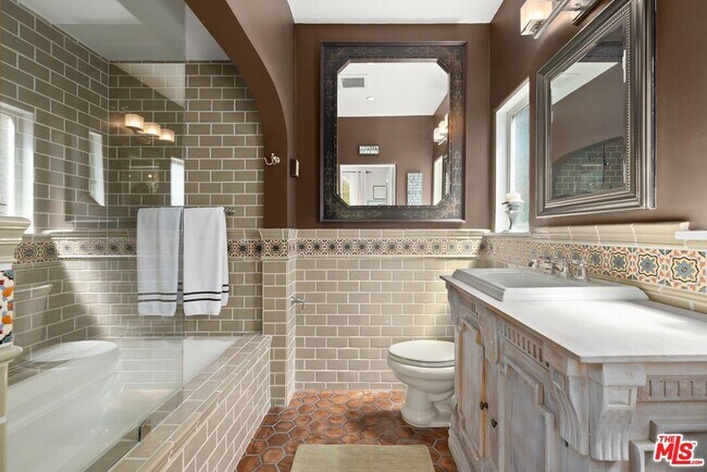 Building Photo - 6141 Warner Dr