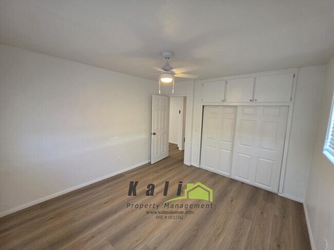 Building Photo - 910 Saturn Blvd
