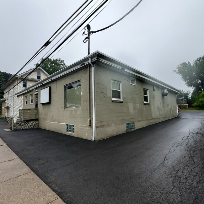 Building Photo - 1 Alonzo St