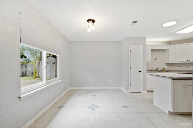 Building Photo - 9075 Caribbean Dr