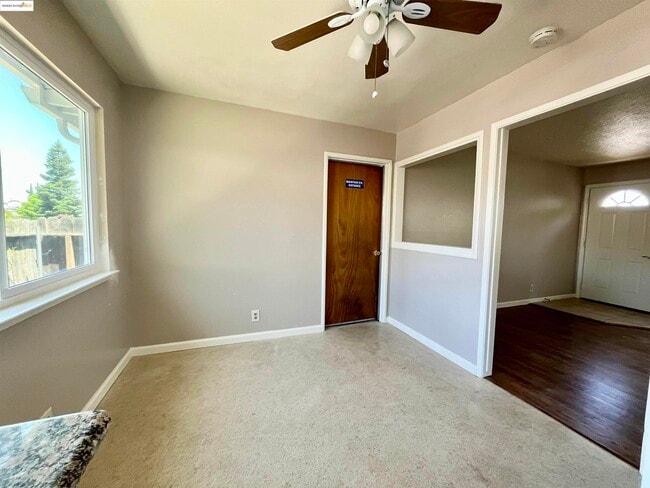 Building Photo - 3619 De Ovan Ave