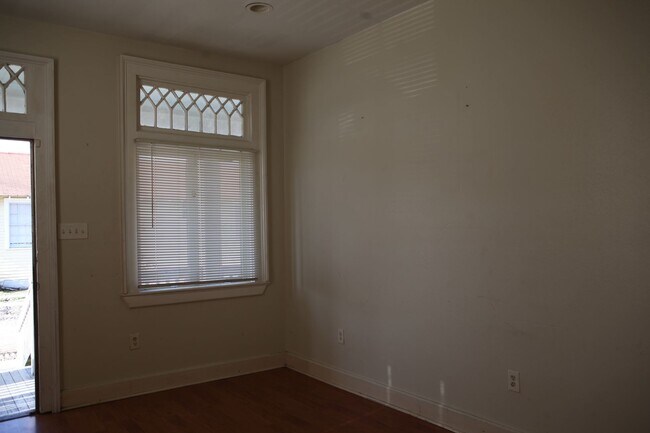 Building Photo - 436-438shenn