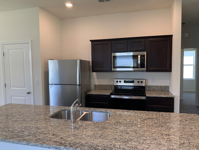 Building Photo - 3074 Neverland Dr