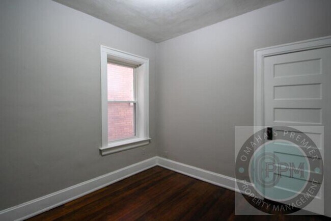 Building Photo - 530 Park Ave