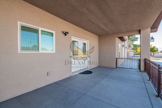 Building Photo - 4615 E St Louis Ave