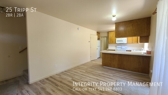 Building Photo - 25 Tripp St