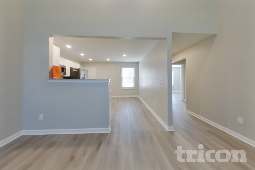 Building Photo - 2141 Deer Valley Dr