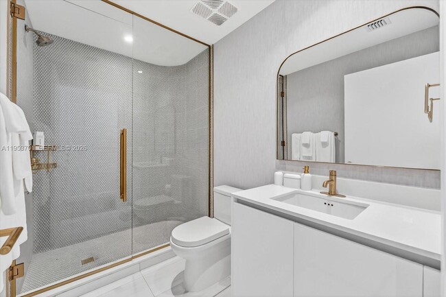 Building Photo - 2678 Tigertail Ave