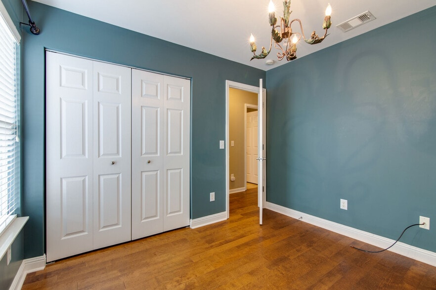 Building Photo - 7802 Kemberton Dr W