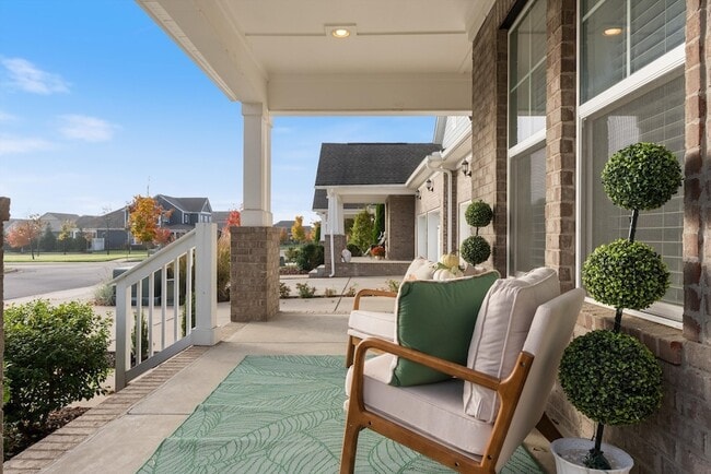 Building Photo - 250 Tanglewood Ln