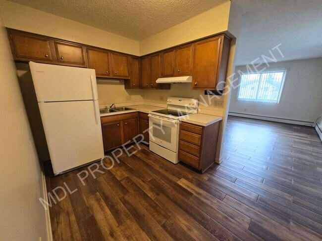 Building Photo - 3295 Ramond St