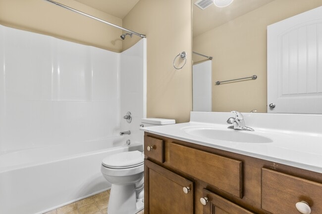 Building Photo - 3220 Sweet Clover Ln