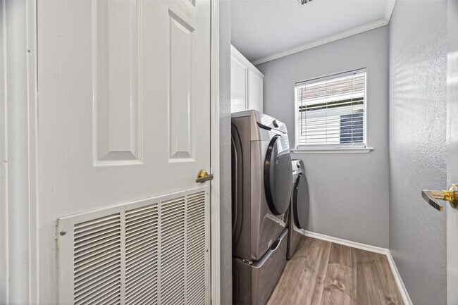 Building Photo - 21447 Sweet Grass Ln