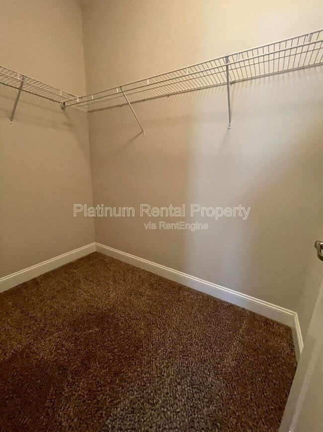 Building Photo - 600 Belton Ct