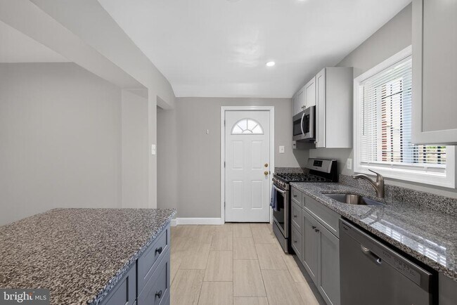 Building Photo - 11102 Bucknell Dr