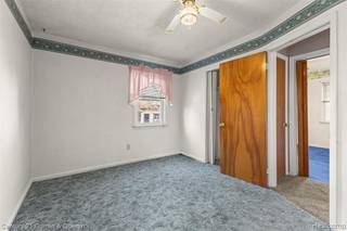 Building Photo - 9616 Colwell Ave