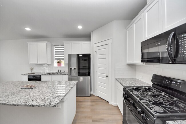 Building Photo - 21223 Shr Blf Dr