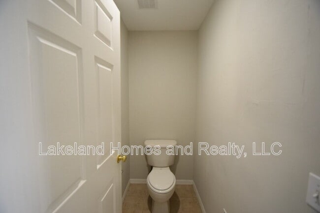 Building Photo - 534 Grasslands Village Cir