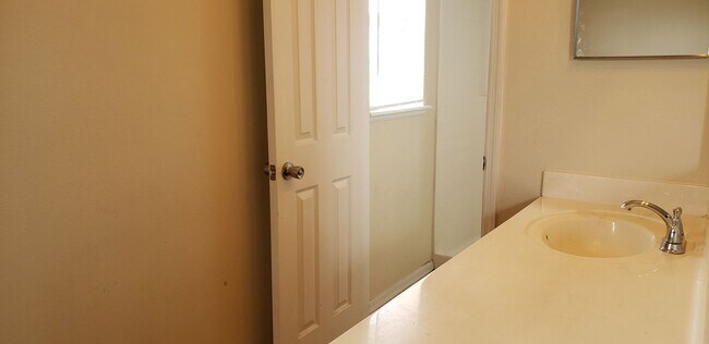 Building Photo - ~4/2.5~Curtis Ave~Groveland Lake Dot Landing~Big Corner Lots with lots a room!