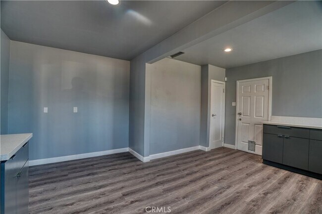 Building Photo - 127 S Townsend Ave