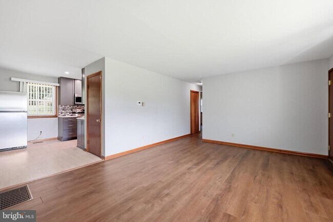 Building Photo - 4015 Jefferson Pike