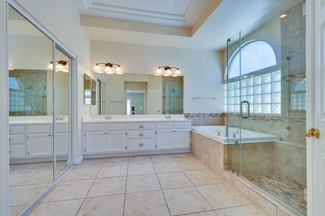 Building Photo - SE!! 4 Bedrooms!! Single Story!! NO HOA!! 3 Car Garage!!! Pool!!! Spa!!! RV Parking!!! Low mainte...