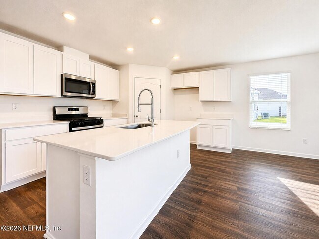 Building Photo - 350 Ardila Cir