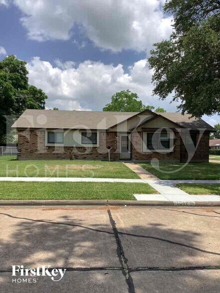 Primary Photo - 10127 Carlow Ln