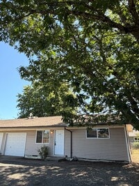 Building Photo - 1373 SE 27th Ave
