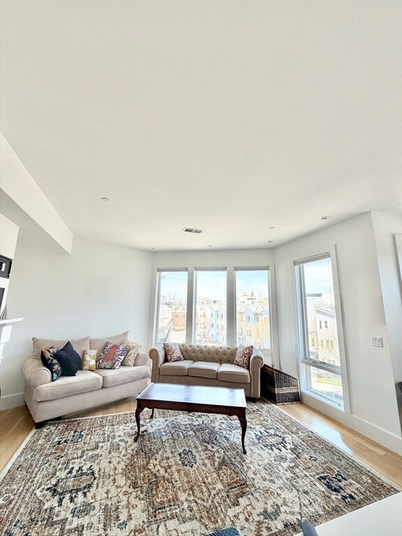 Building Photo - 283 Old Colony Ave