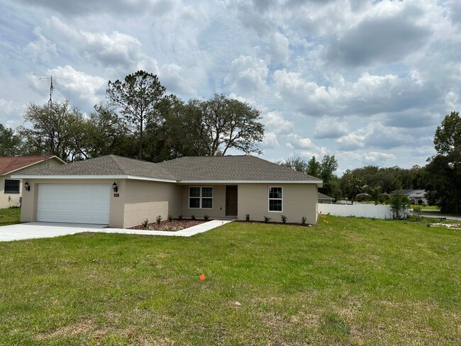 Building Photo - Like New house for rent in Marion Oaks