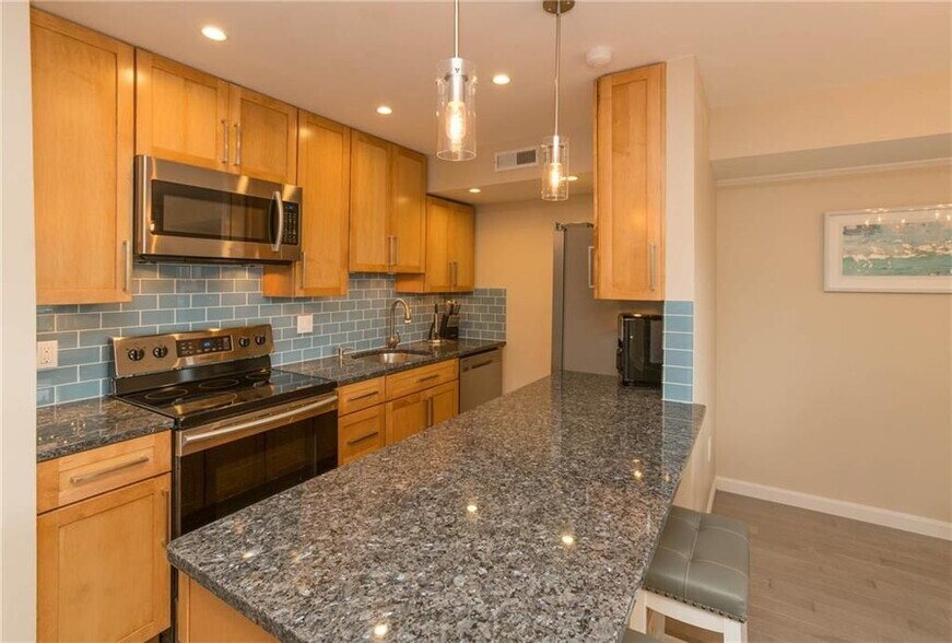 Building Photo - 319 Swans Wharf Row