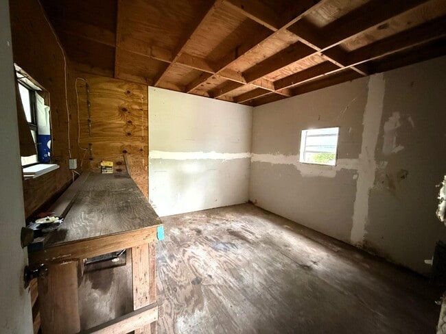 Building Photo - 17503 30th Ln N