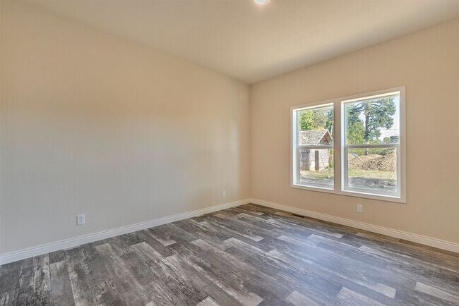 Building Photo - New Single Level Home situated on an active Hazelnut Orchard