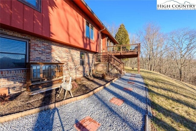 Building Photo - 1776 Beech Mountain Pkwy