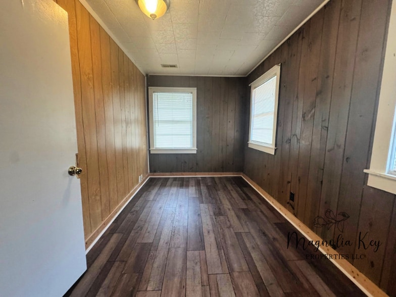 Building Photo - 7203 Porcher Dr