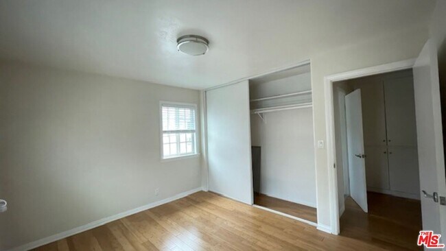 Building Photo - 4112 Ocean View Blvd