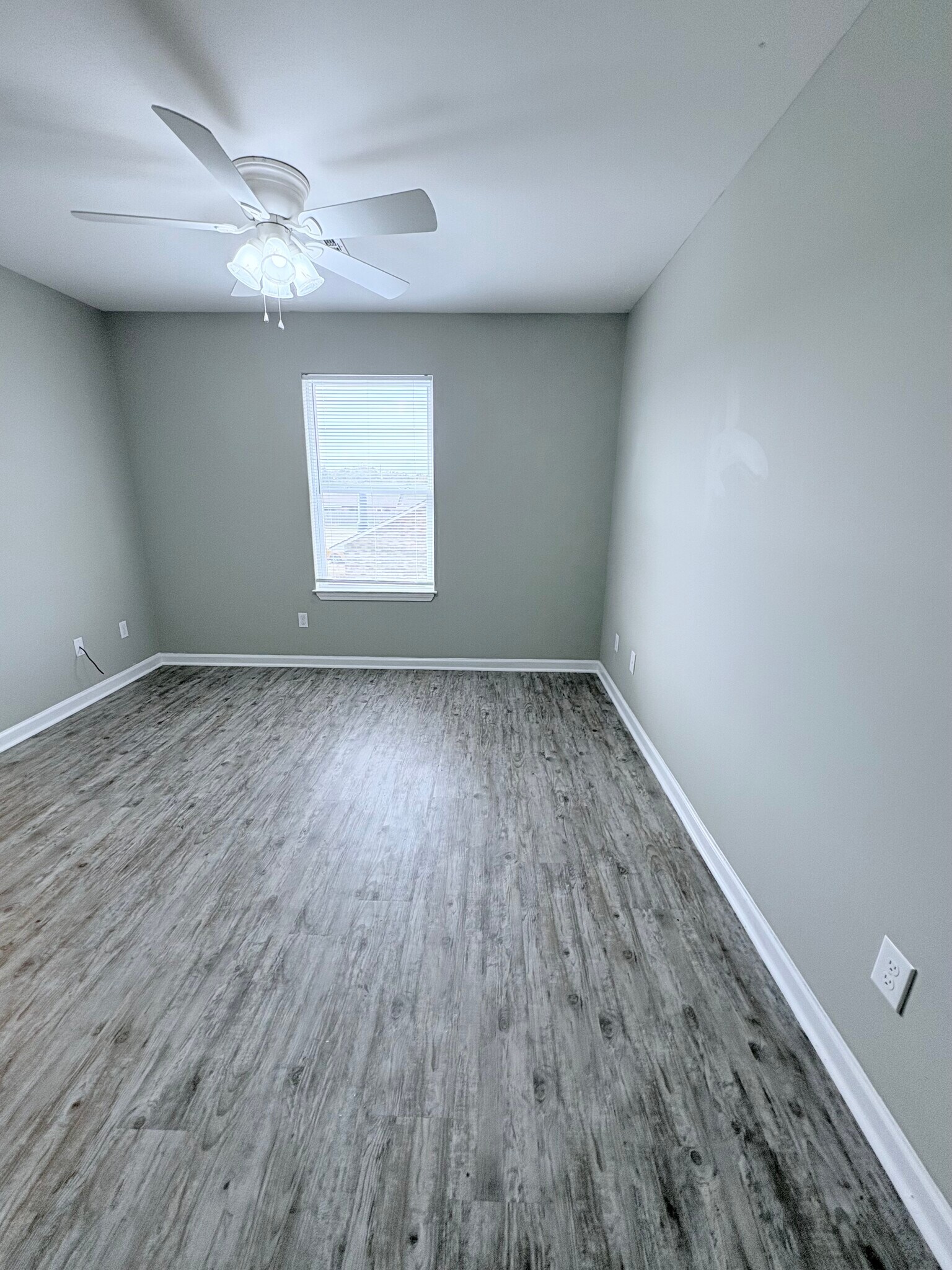 Building Photo - 1534 S Patout St