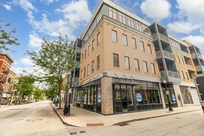 Building Photo - 1326 Vine St