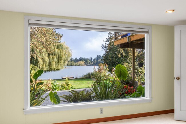 Building Photo - Charming 1 bed, 1 bath overlooking Lake Ballinger in Edmonds Bottom Floor Of Duplex $2350/mo.