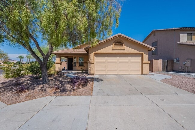 Building Photo - Stunning 4-Bedroom, 1.75-Bath Home Near South Mountain Section 8 Welcome