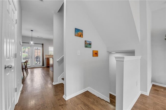 Building Photo - 3014 Liberty Way NW