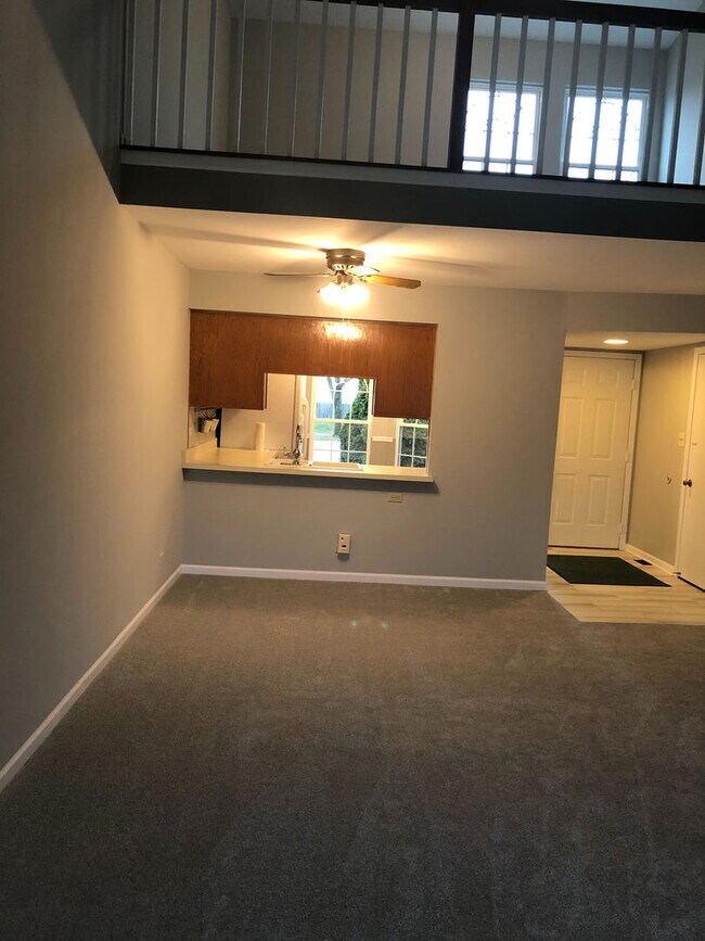 Building Photo - 1649 Estate Cir