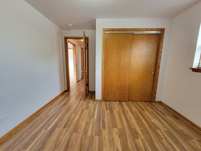 Building Photo - 2306 N 75th Ave