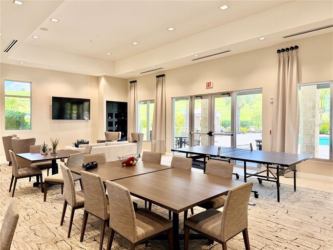 Building Photo - 6111 Mesa Gln